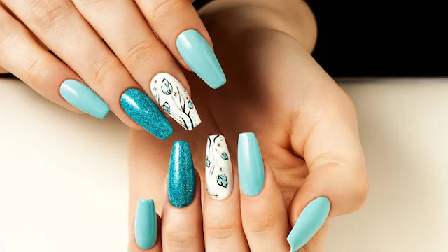 How to Apply Nail Extensions at Home